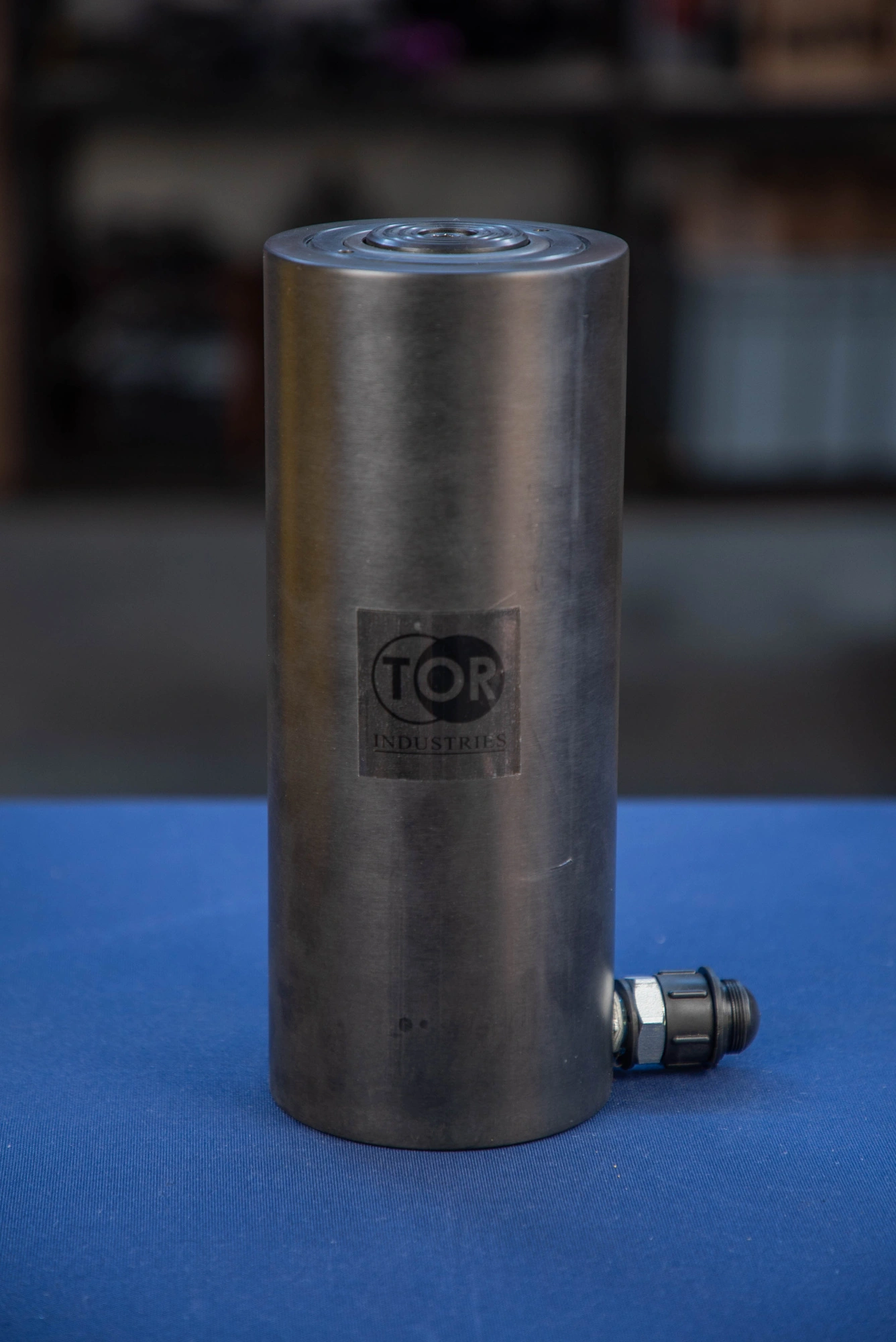 Домкрат гидравлический алюминиевый TOR ДГА30П150 30 т