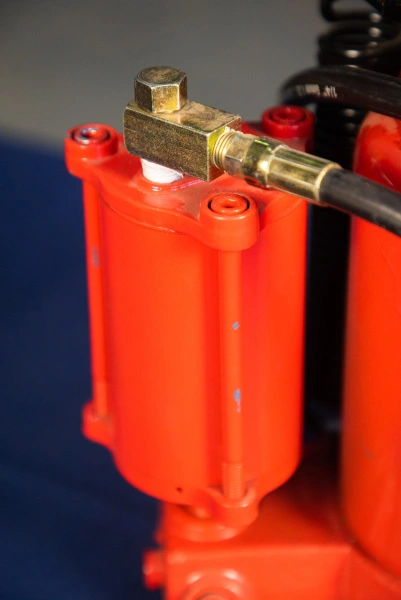 Домкрат пневмогидравлический TOR 35 т 250-400MM LT-D1035